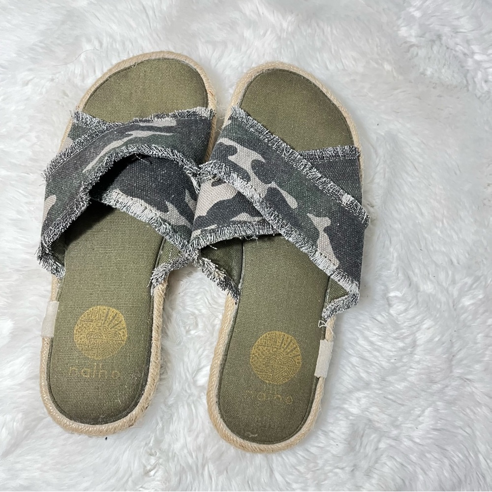 Nalho Kamala dark Camo sandals worn once size 7